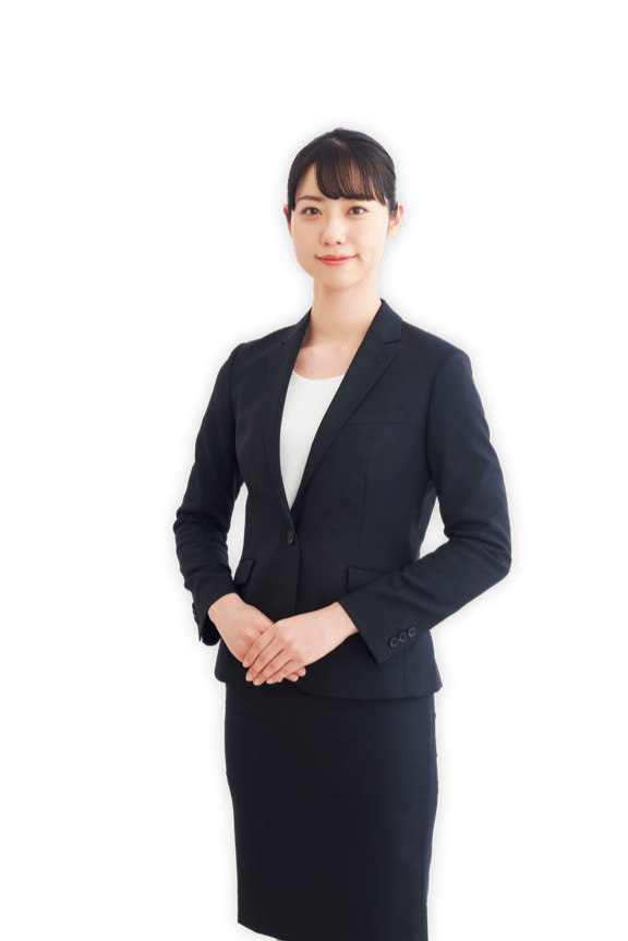 黒のスーツを着た女性スタッフ